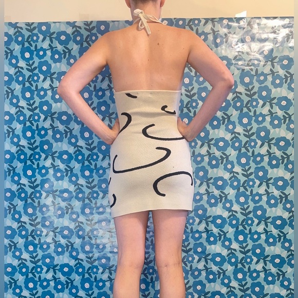 Halter cream design knit dress - Picture 4 of 5